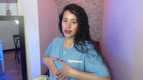 Snapshot of bella_flower_ chatting on November 2025 08:08:02 PM bella_flower_ online show from November 2025 08:08:02 PM