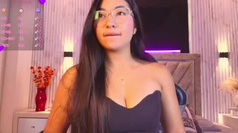 bella_martini_ online show from April 2026 12:17:02 PM