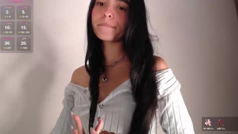 Snapshot of bella_musee chatting on February 2025 01:52:01 AM online show from February 2025 01:52:01 AM