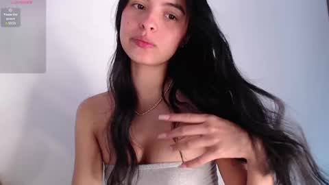 Snapshot of bella_musee chatting on February 2025 03:10:02 PM online show from February 2025 03:10:02 PM