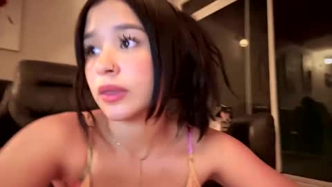 bella_pari online show from December 2024 08:11:01 AM
