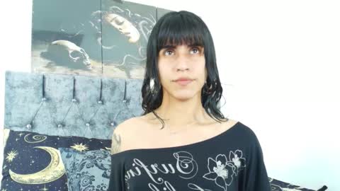 Snapshot of bella_poisonous chatting on October 2025 11:25:01 PM Bella online show from October 2025 11:25:01 PM