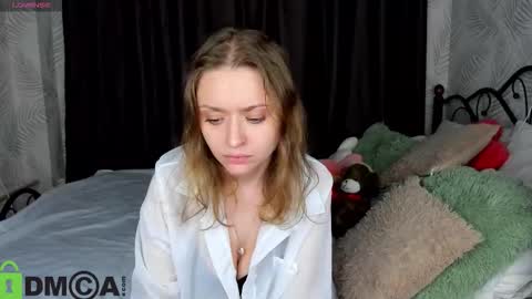 Snapshot of bella_ramsi chatting on September 2025 11:50:01 PM Linda Bella online show from September 2025 11:50:01 PM