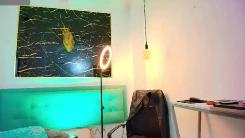 Snapshot of bella_salvatore chatting on November 2025 08:32:01 PM online show from November 2025 08:32:01 PM