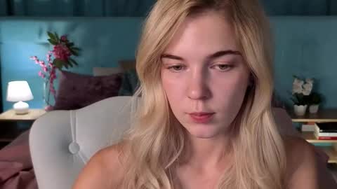 Bella online show from November 2025 08:18:01 AM