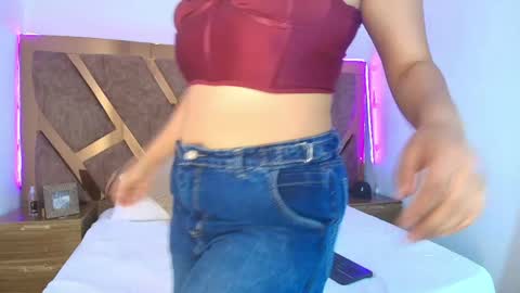 Bella Swwan  online show from April 2026 02:00:01 PM