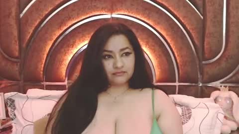 Snapshot of bella_taylor_a chatting on September 2025 01:30:01 AM Bella Taylore online show from September 2025 01:30:01 AM
