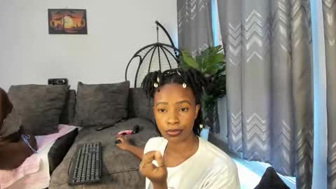 Bella sweetpea online show from June 2026 04:58:02 AM