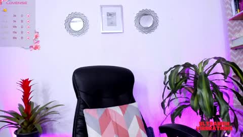 Snapshot of bella_thorne3 chatting on January 2025 10:09:01 PM Bella online show from January 2025 10:09:01 PM