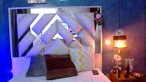 bella_volup online show from December 2025 06:47:01 PM