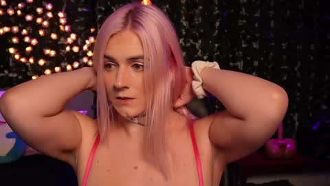 Bellalunabear trans   JadePlant Cis online show from December 2024 05:18:02 AM