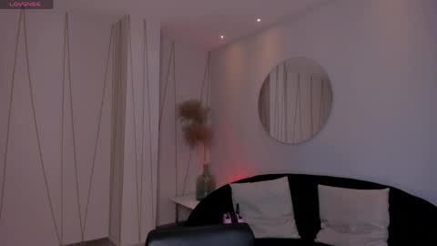  Bella C  online show from April 2026 07:28:02 PM