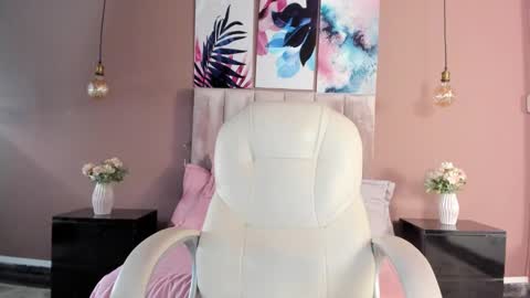 Snapshot of bellaclaiir chatting on February 2025 08:58:01 PM Bella Clair online show from February 2025 08:58:01 PM