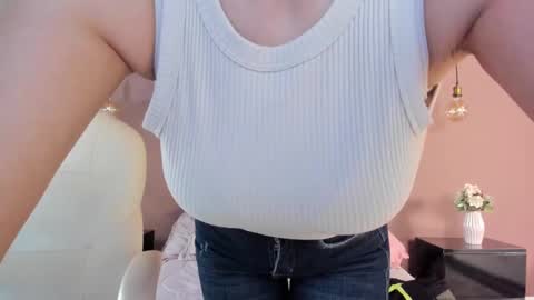 Snapshot of bellaclaiir chatting on February 2025 08:10:01 PM Bella Clair online show from February 2025 08:10:01 PM