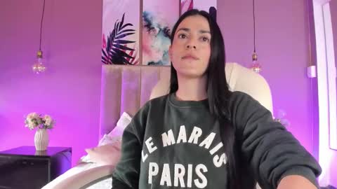 Snapshot of bellaclaiir chatting on November 2025 03:55:02 PM Bella Clair online show from November 2025 03:55:02 PM