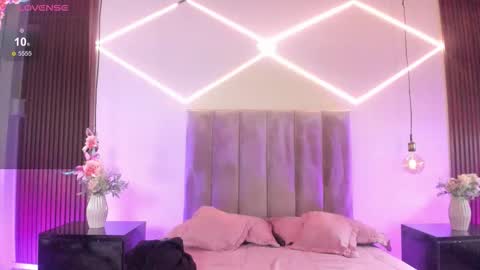 Snapshot of bellaclaiir chatting on December 2025 03:10:01 PM Bella Clair online show from December 2025 03:10:01 PM