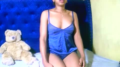 Snapshot of bellaena chatting on September 2025 02:28:02 PM bellaena online show from September 2025 02:28:02 PM