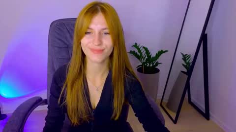 Snapshot of bellafoxi chatting on September 2025 12:09:02 PM BellaFoxi online show from September 2025 12:09:02 PM