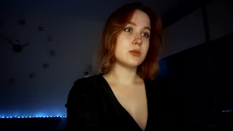 Snapshot of bellahoneyy_ chatting on June 2026 08:03:01 PM Bella online show from June 2026 08:03:01 PM
