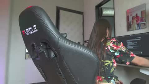    online show from March 2025 05:50:02 PM