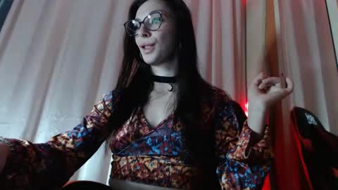 bellaqueen0701 online show from February 2025 10:09:02 PM