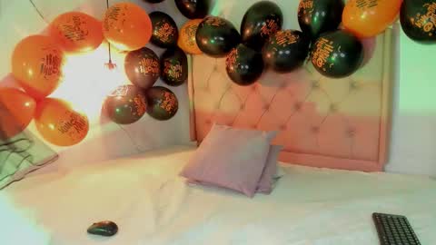 Snapshot of bellarohs chatting on October 2025 02:18:02 PM LUCIANA online show from October 2025 02:18:02 PM