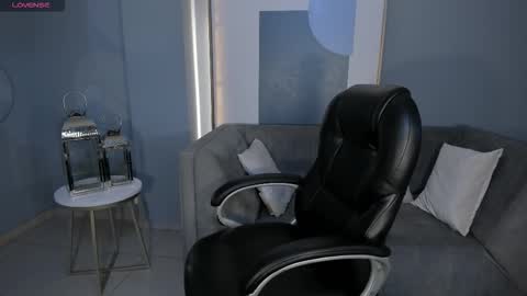 Snapshot of bellarosex1 chatting on December 2025 04:20:03 AM Bella Rose online show from December 2025 04:20:03 AM