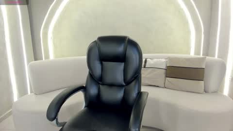 Snapshot of bellarosex1 chatting on February 2026 05:40:02 AM Bella Rose online show from February 2026 05:40:02 AM