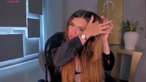 Snapshot of bellarosex1 chatting on February 2026 05:39:02 AM Bella Rose online show from February 2026 05:39:02 AM