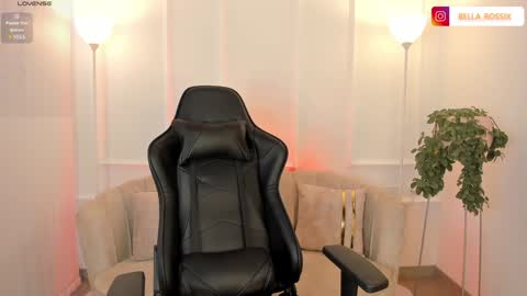 CALL ME BELLA online show from February 2025 02:15:01 PM