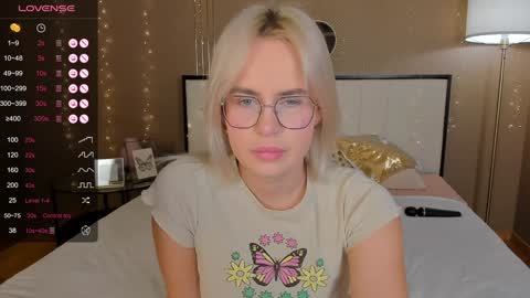 Snapshot of bellatip chatting on January 2025 01:11:01 AM Bella online show from January 2025 01:11:01 AM