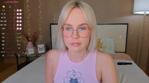 Bella online show from February 2026 01:04:01 AM