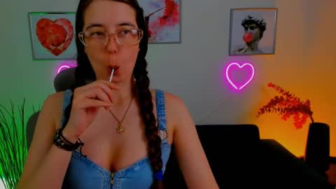 Snapshot of bellatrixllestrange chatting on March 2025 12:17:02 AM Bella. Ntmu online show from March 2025 12:17:02 AM