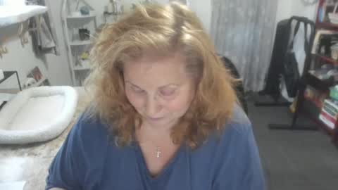 Snapshot of bellavoca chatting on October 2025 12:06:01 PM Bellavoca online show from October 2025 12:06:01 PM