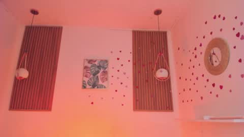 laukyubey             online show from April 2026 01:37:01 PM