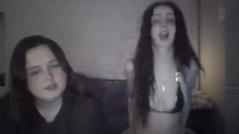 Snapshot of bellaxlauren chatting on February 2026 09:30:02 PM bellaxlauren online show from February 2026 09:30:02 PM