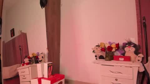 Bella online show from February 2025 10:15:02 PM