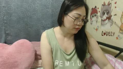 Snapshot of bellbabe chatting on February 2025 04:37:02 AM Bella online show from February 2025 04:37:02 AM