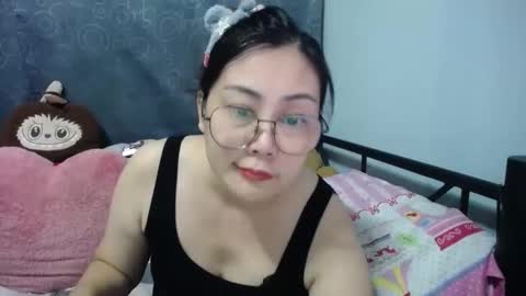 Snapshot of bellbabe chatting on October 2025 10:10:01 PM Bella online show from October 2025 10:10:01 PM