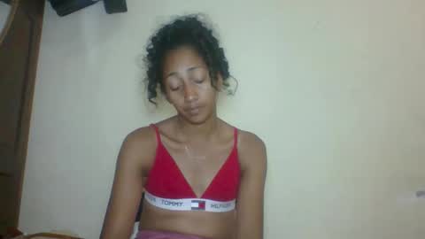 belle_annah online show from May 2026 04:37:01 PM
