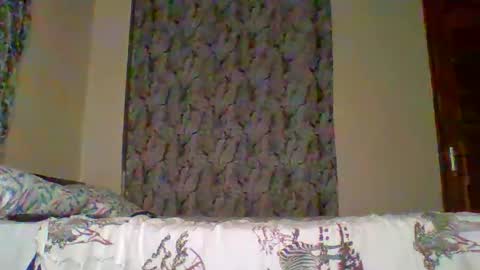Snapshot of belle_bubbles chatting on April 2026 05:43:02 PM bubbles online show from April 2026 05:43:02 PM