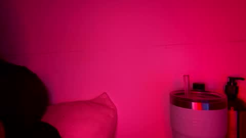 Snapshot of belle_marie chatting on November 2025 04:12:01 AM Belle xx online show from November 2025 04:12:01 AM