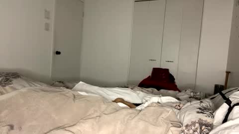 Snapshot of belle_marie chatting on December 2025 08:43:01 AM Belle xx online show from December 2025 08:43:01 AM