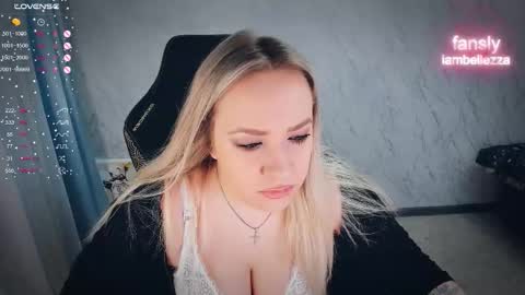 Your Annabelle Wolf  online show from February 2026 02:34:01 PM