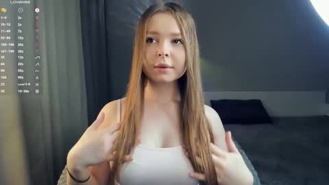Snapshot of bellidream chatting on October 2025 06:17:01 PM Bella online show from October 2025 06:17:01 PM