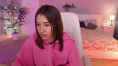 Bella online show from September 2025 01:17:01 AM