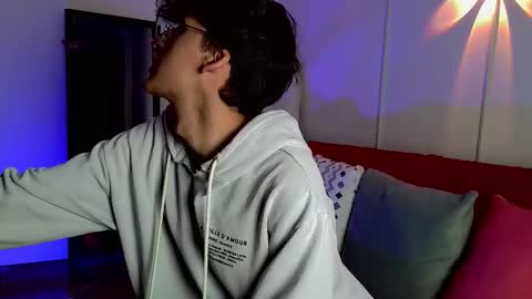 Neon online show from September 2025 11:26:01 AM