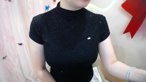 Snapshot of belly18only chatting on December 2025 01:33:02 AM Belly online show from December 2025 01:33:02 AM