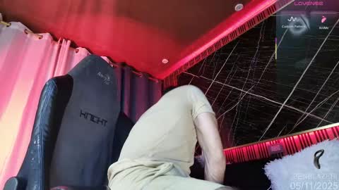 Snapshot of ben_blaze chatting on November 2025 06:02:02 AM BEN online show from November 2025 06:02:02 AM