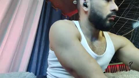 Snapshot of ben_blaze chatting on November 2025 08:35:01 AM BEN online show from November 2025 08:35:01 AM